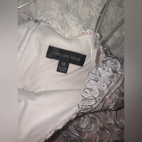 NEW Tadashi Shoji Isadora Embroidered Crepe Ivory White Gown Sz 14 - Picture 8 of 12
